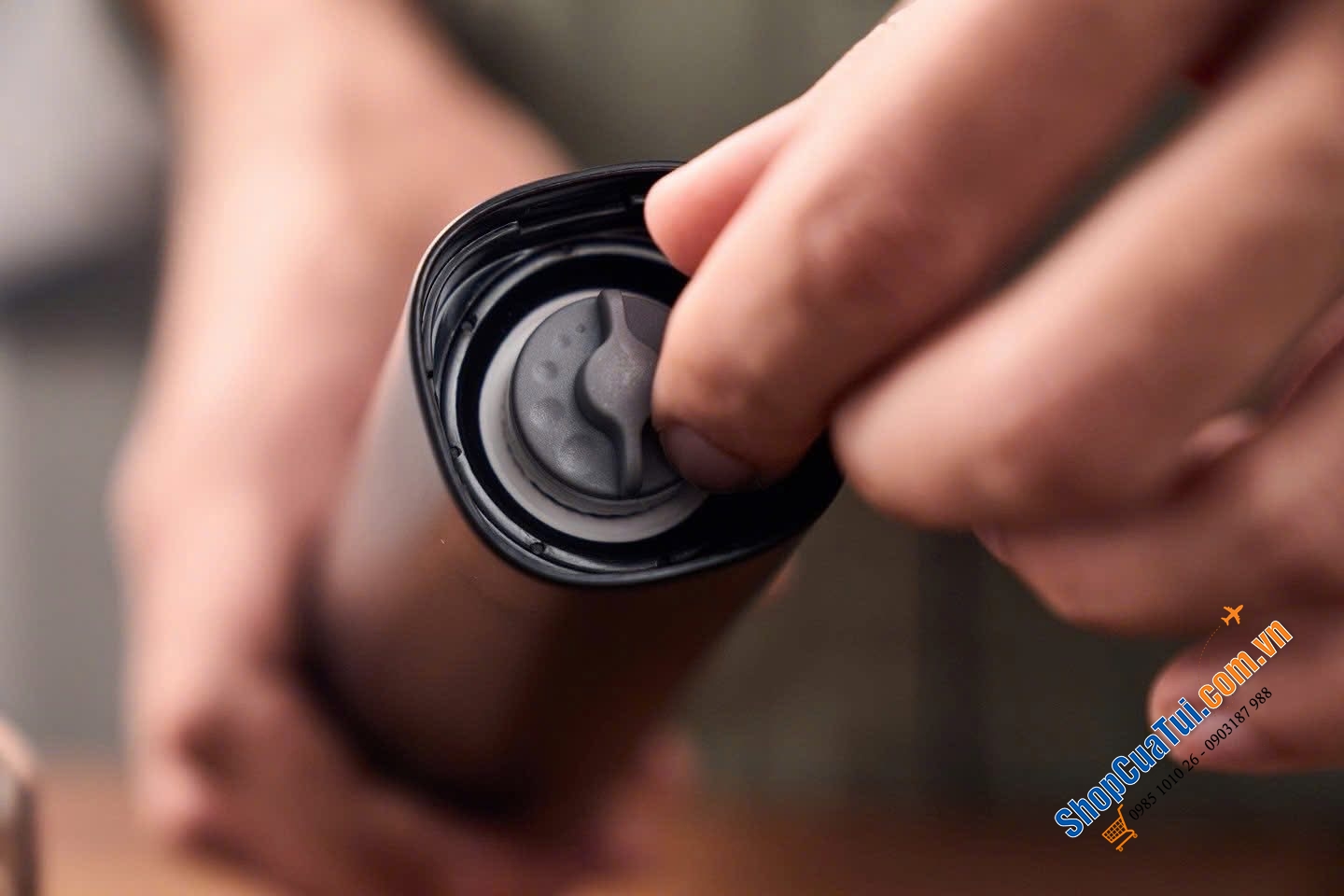 Xay tiêu muối Zwilling Spices Upside-Down.