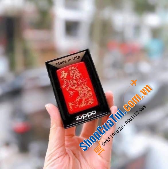 ZIPPO NGỰA VÀNG NỀN ĐỎ SIÊU HIẾM CẬP BẾN.