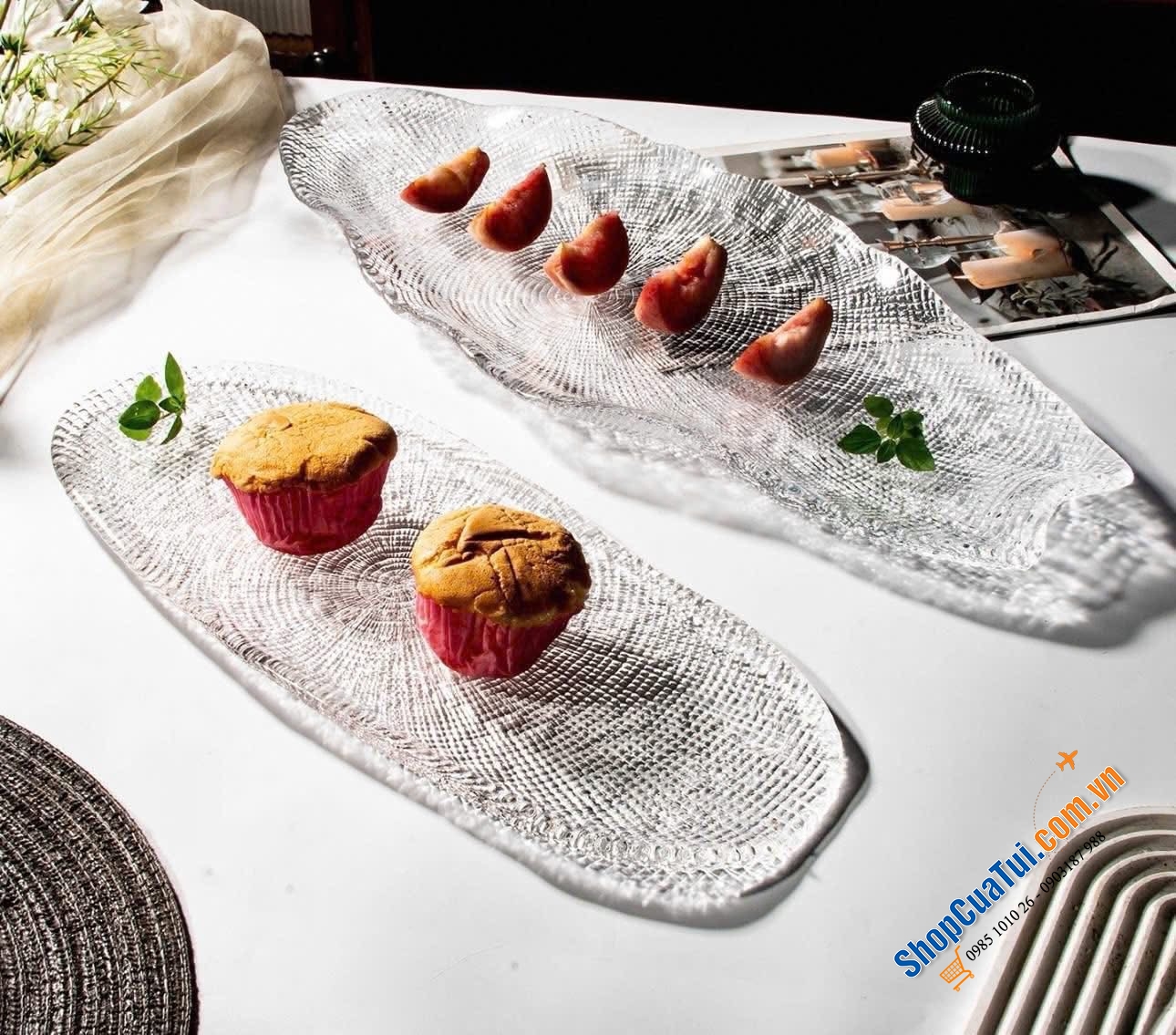 Đĩa thuỷ tinh dài hình lá 52cm Florence handmade.