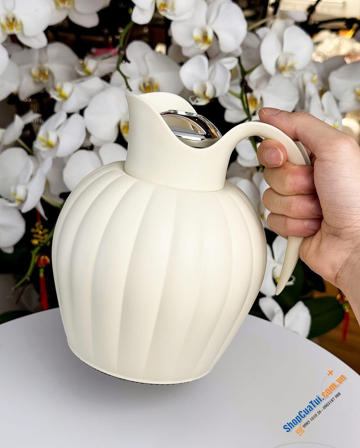 Bình giữ nhiệt Keller@ 1,2 lit (màu bạc, màu kem).