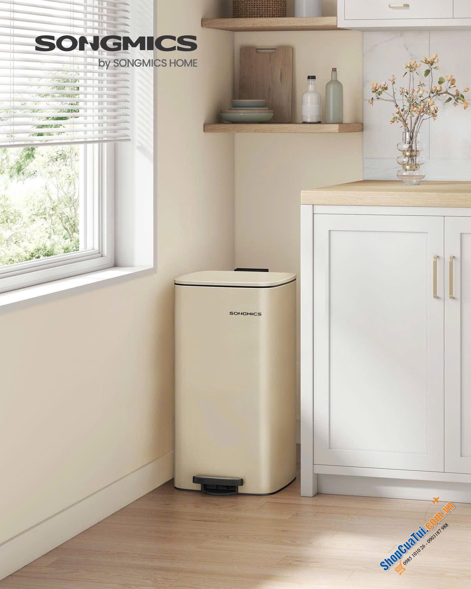 Thùng rác đạp chân Songmics 30L màu be - LTB593A0.