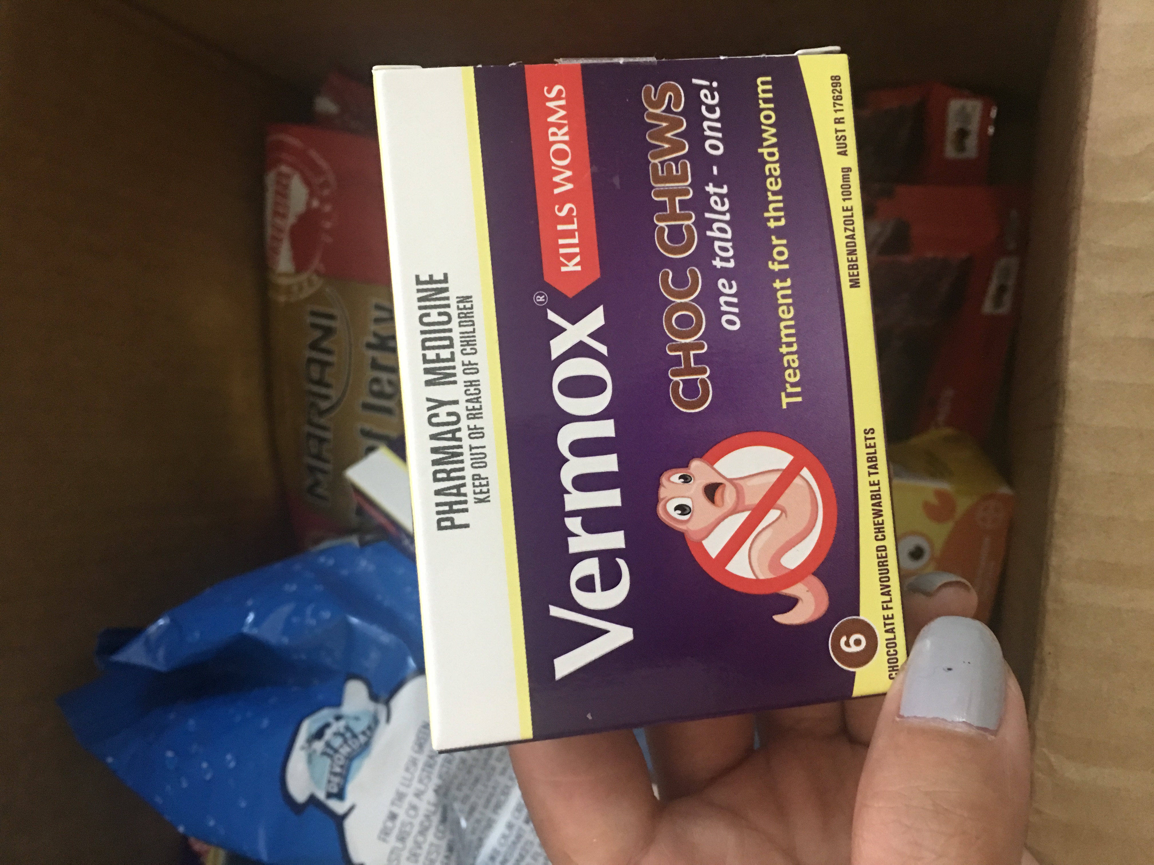 Thuốc tẩy giun sán Vermox vỉ 4 viên