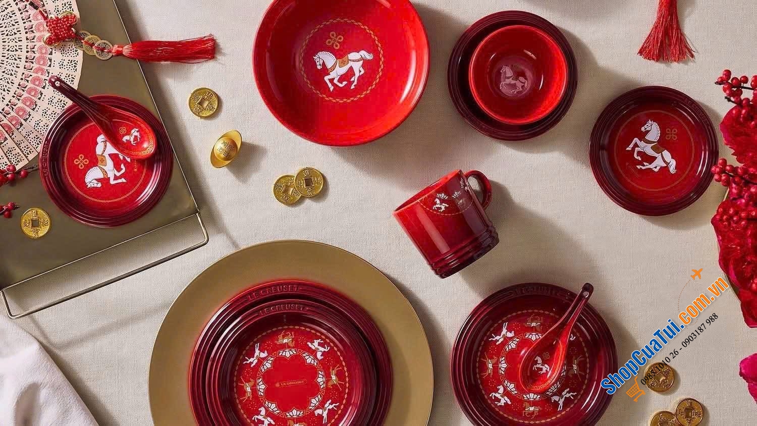 Trọn bộ bàn ăn 14 món Le Creuset năm con ngựa.