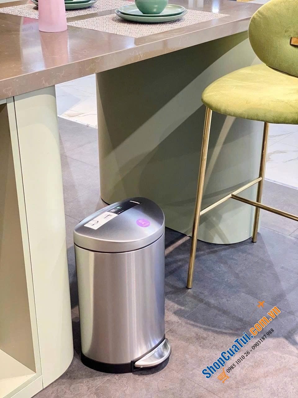 Thùng rác bán nguyệt Simplehuman 6l.