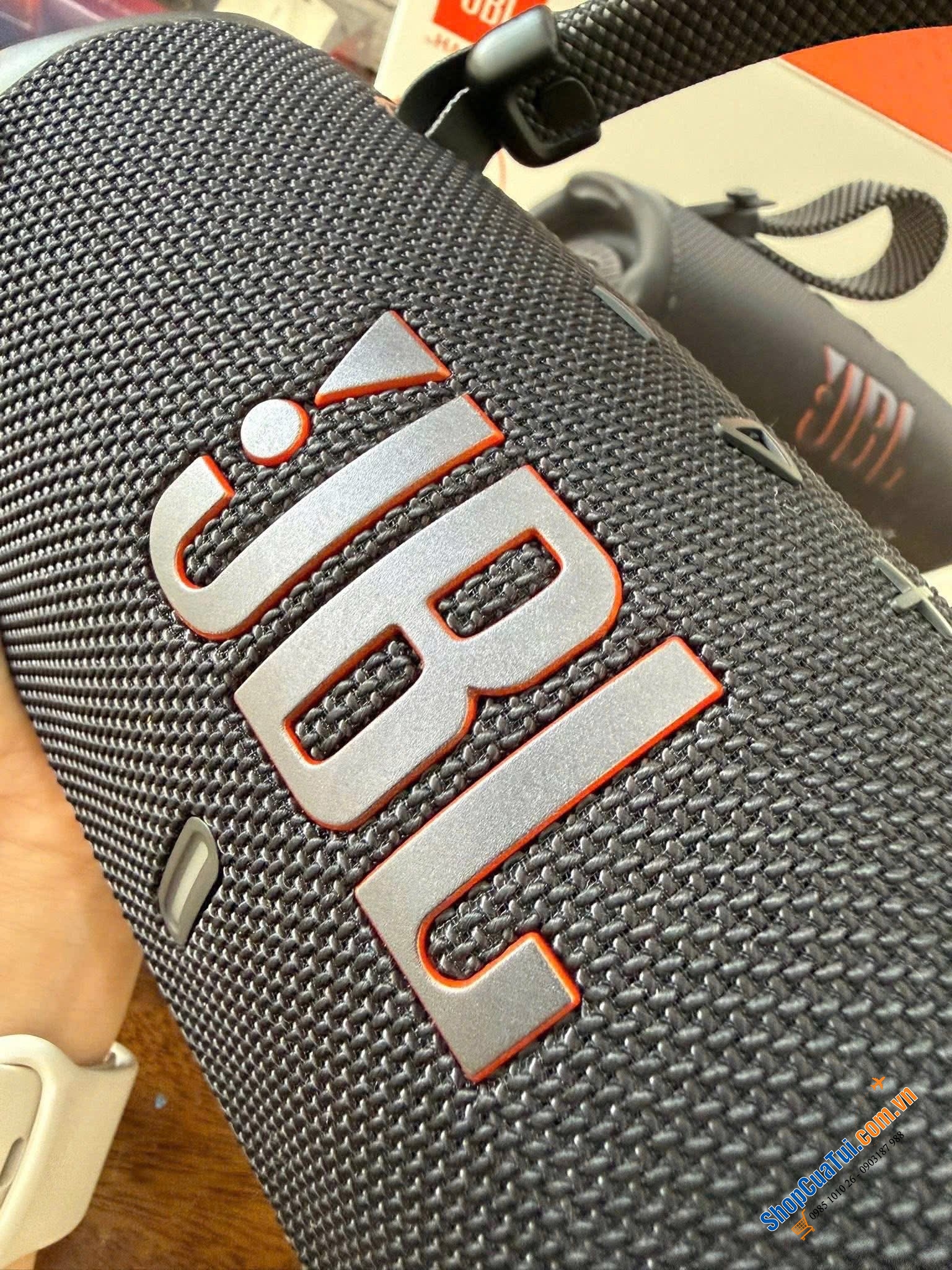 BÙNG NỔ ÂM THANH – CHÁY HẾT MÌNH CÙNG LOA BLUETOOTH JBL Charge 6!