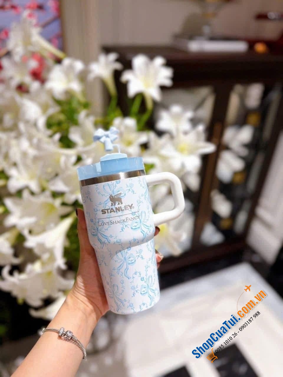 Ly nước \\\"siêu giữ nhiệt\\\" STANLEY ly hàng hiệu đi đâu cũng bắt gặp.