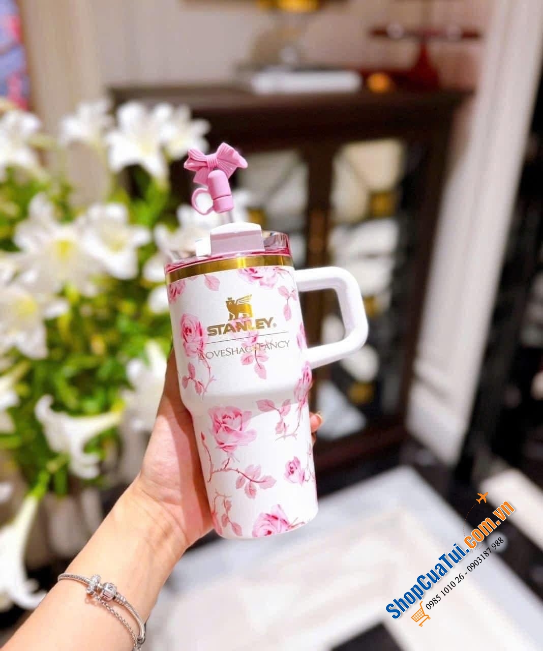 Ly nước \\\"siêu giữ nhiệt\\\" STANLEY ly hàng hiệu đi đâu cũng bắt gặp.