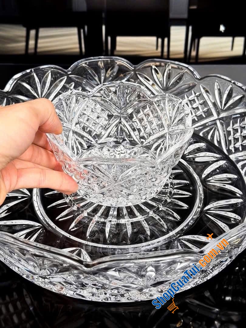 Đĩa pha lê khai vị kèm chén nước chấm GODINGER Dublin đường kính 30cm.