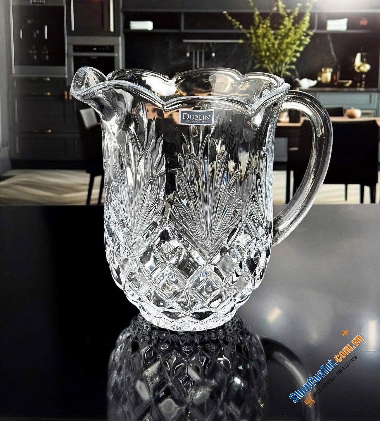 Bình nước pha lê Godinger Dublin Shannon Water Pitcher.