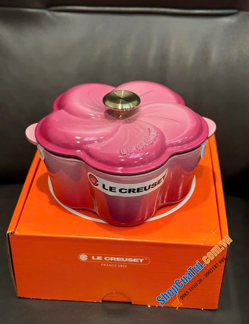Nồi gang Le Creuset Petal 20cm – điểm nhấn hoàn hảo cho căn bếp tinh tế.