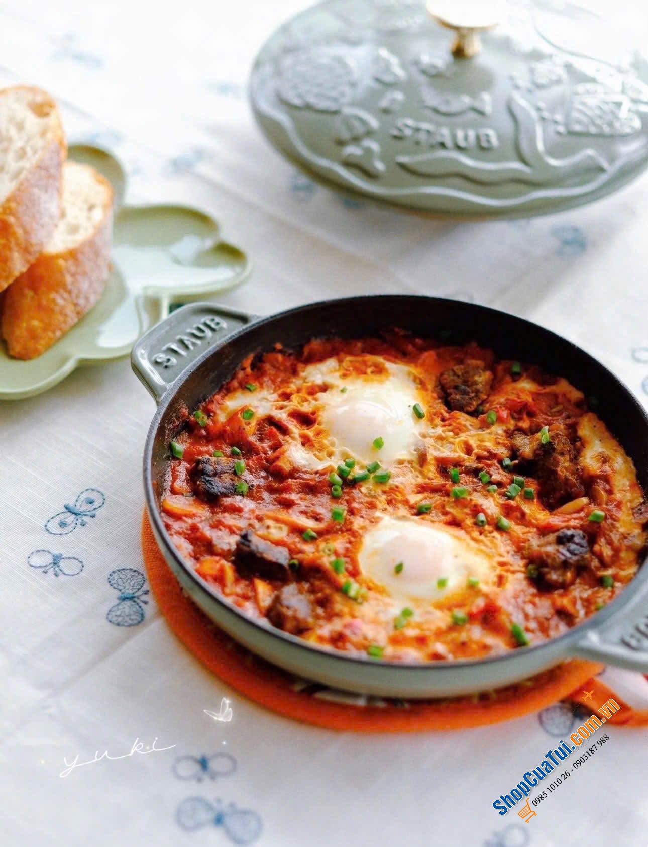 Chảo tròn 20cm và nồi oval 23cm xanh bạch đàn.