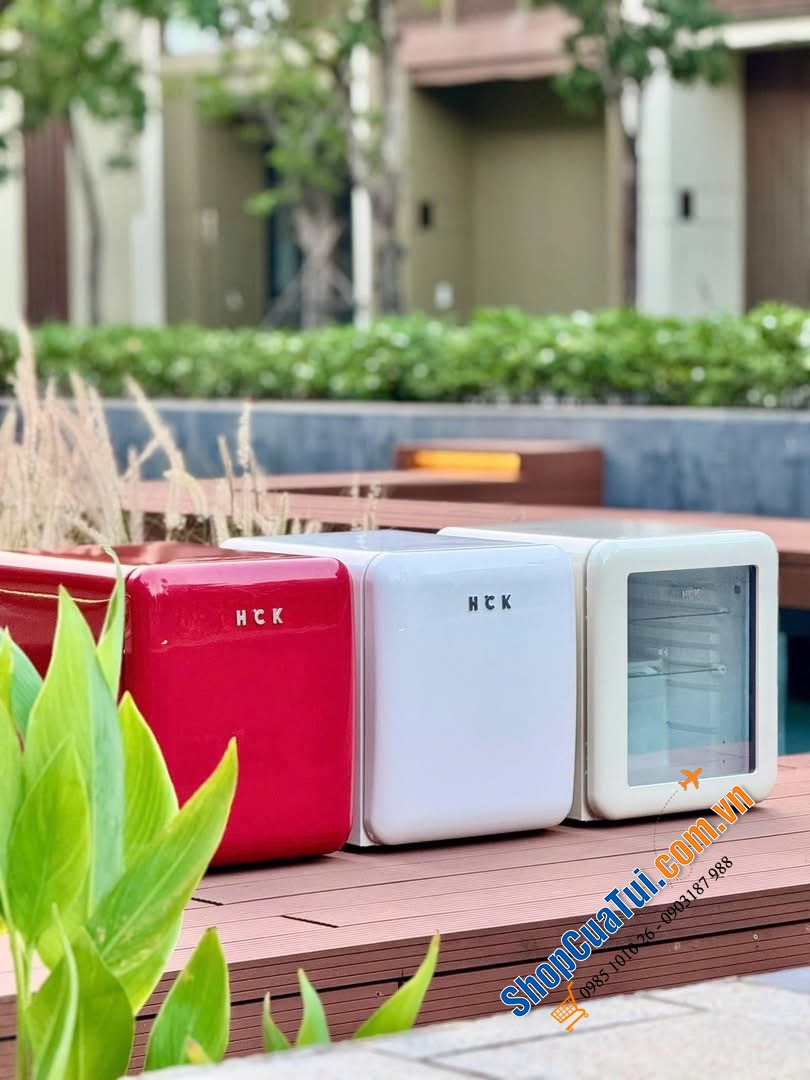 Tủ lạnh HCK 48L SC-46R-S mini retro vừa đựng mỹ phẩm – vừa giữ lạnh đồ uống – lại còn decor siêu đẹp.