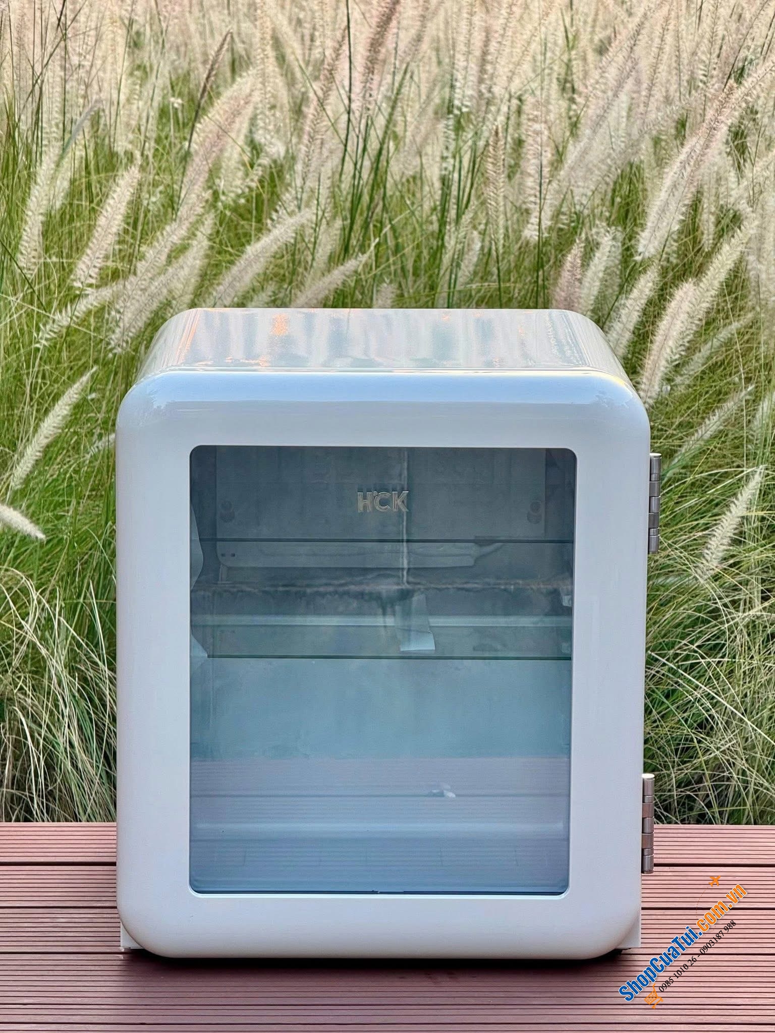 Tủ lạnh HCK 48L SC-46R-S mini retro vừa đựng mỹ phẩm – vừa giữ lạnh đồ uống – lại còn decor siêu đẹp.