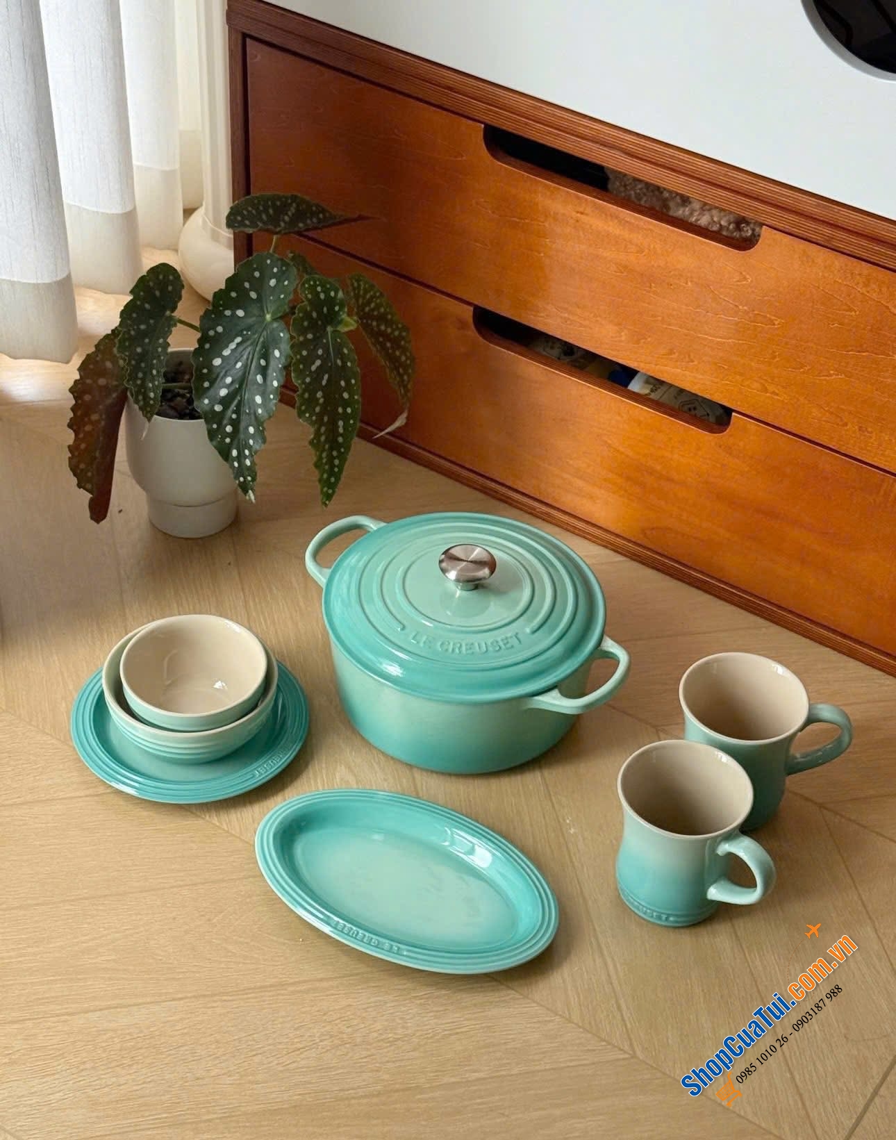 Chiếc nồi \\\"vạn người mê\\\" Le Creuset Cool Mint 20cm đã có mặt để làm bừng sáng không gian của bạn.