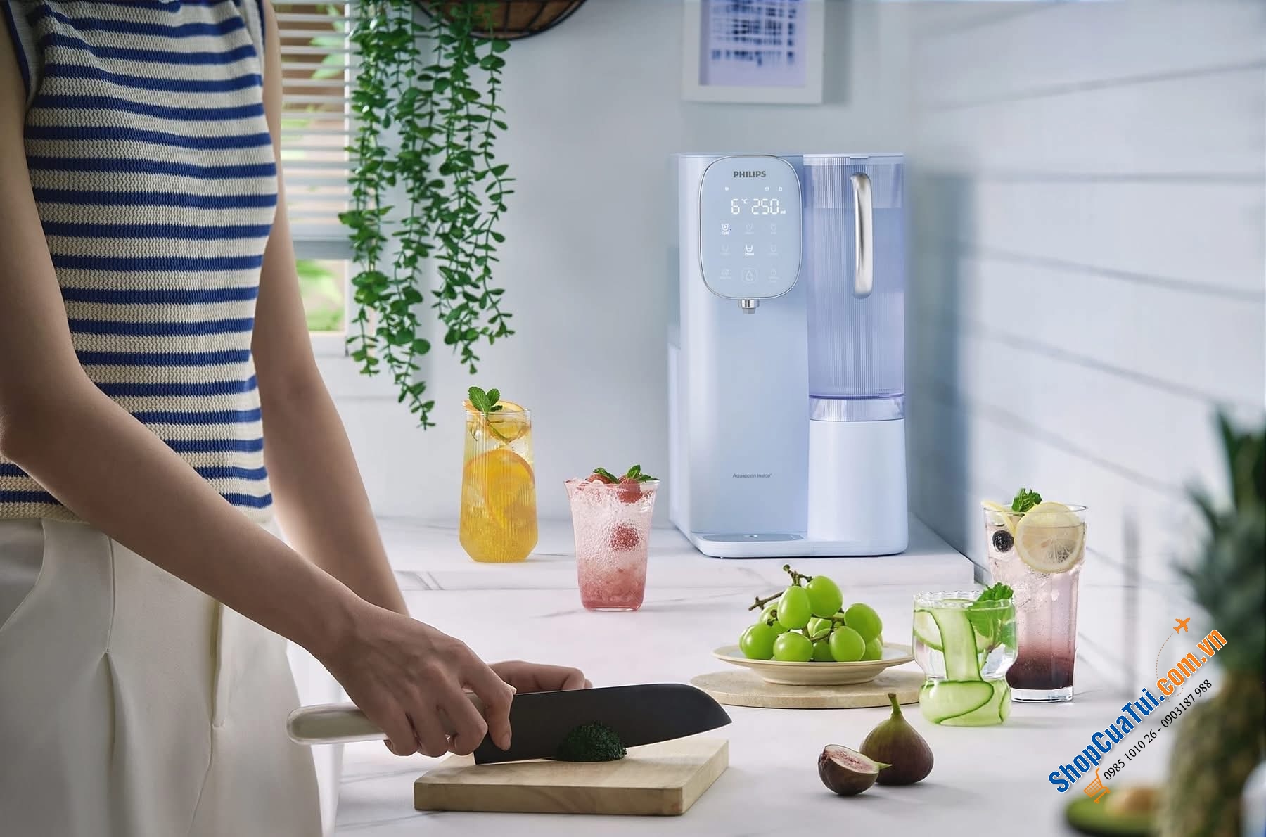 Máy lọc nước RO Philips ADD6912BL/90 màu xanh & Máy lọc nước RO Philips ADD6912WH/74 màu trắng.