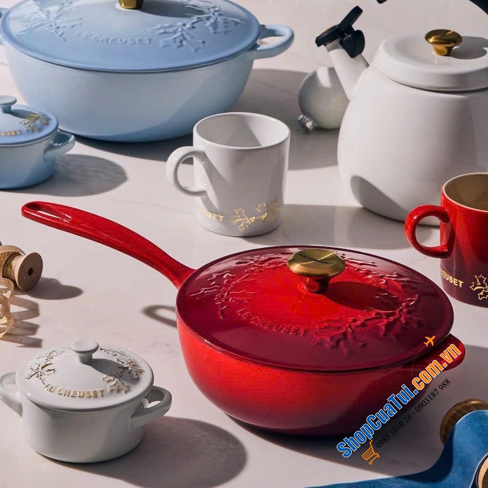 Chiếc chảo  Le Creuset Holly Signature Skillet 21cm – biểu tượng của đẳng cấp bếp Âu.