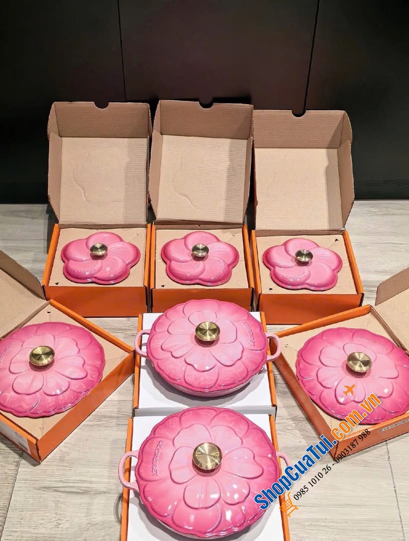 Chảo hoa Le Creuset đẹp đốn tim.