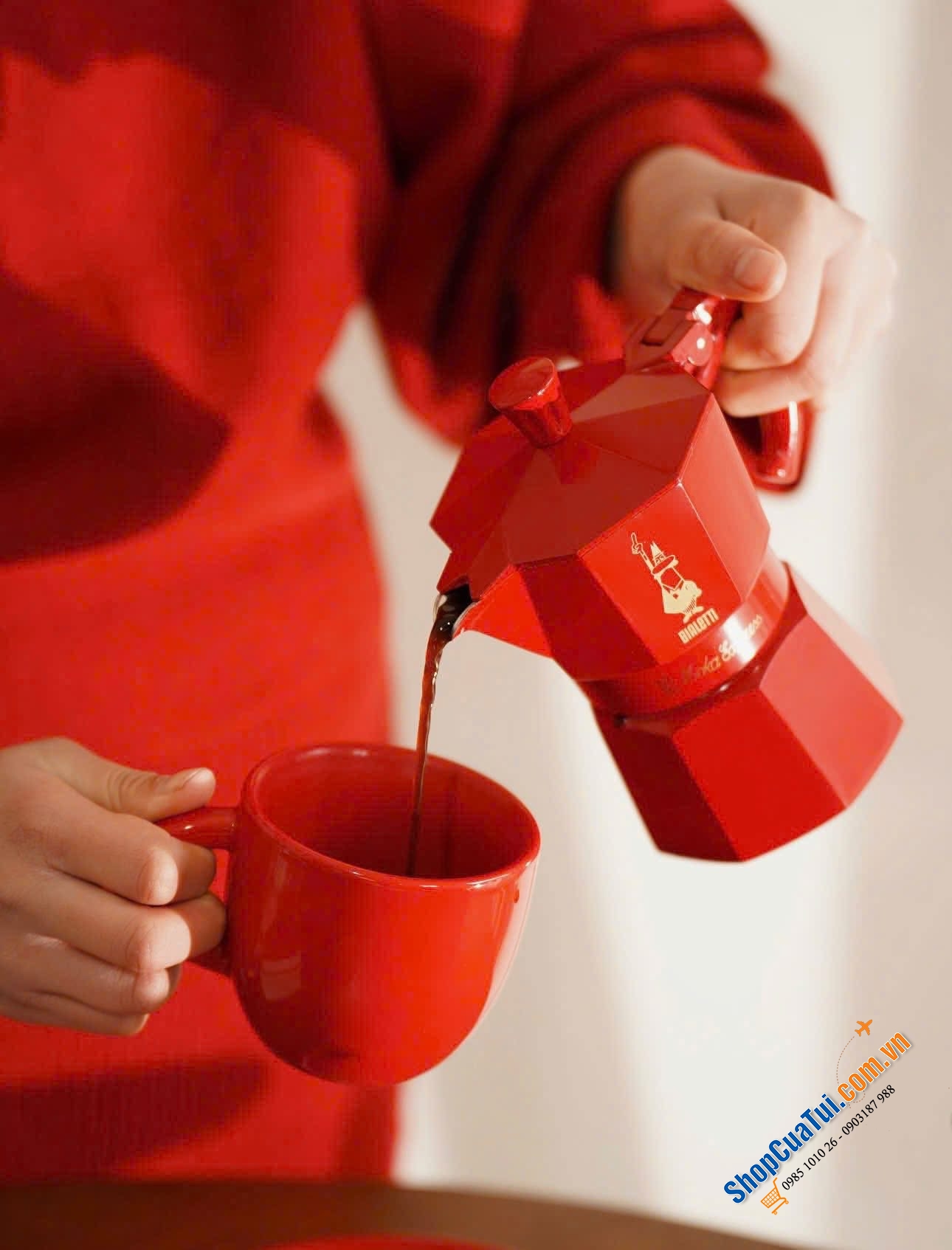 Set ấm Bialleti Moka + 2 ly sứ cao cấp.