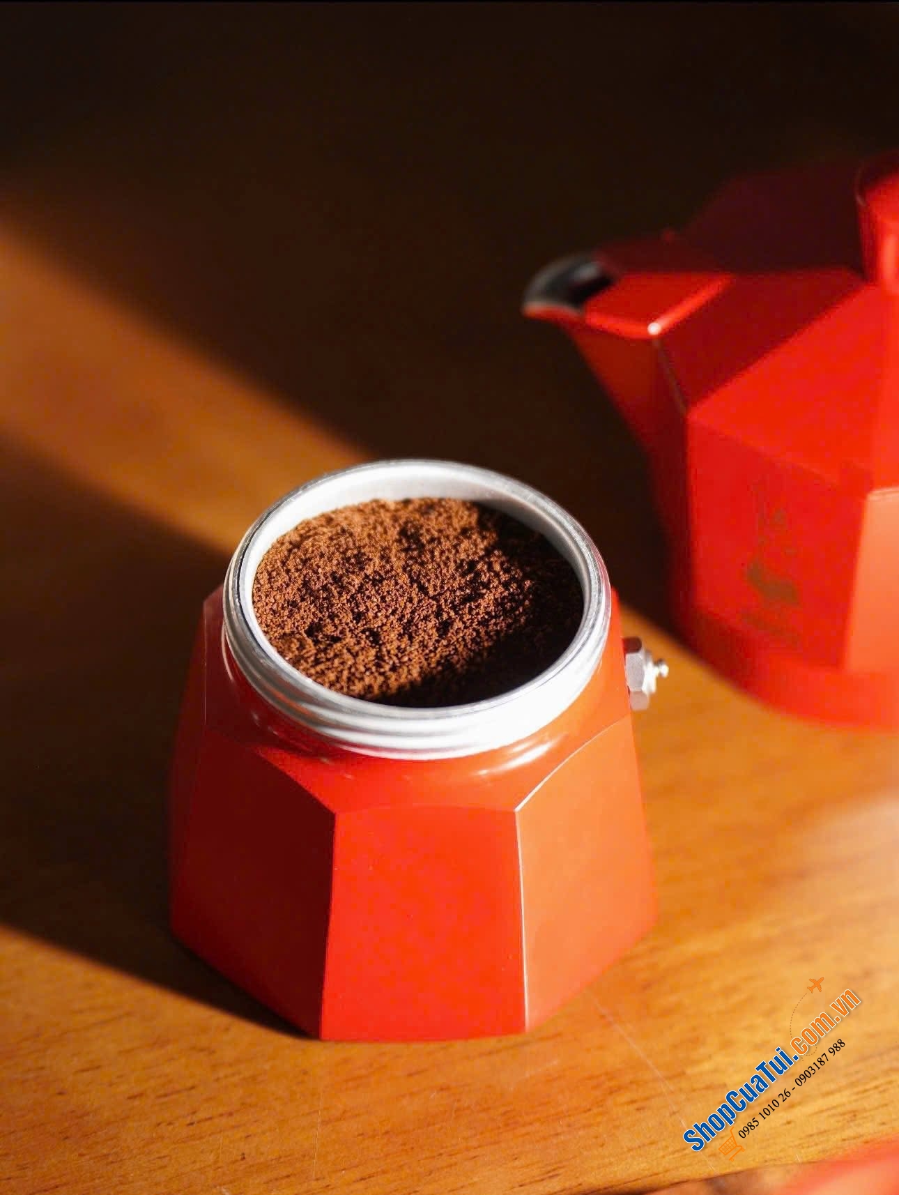 Set ấm Bialleti Moka + 2 ly sứ cao cấp.