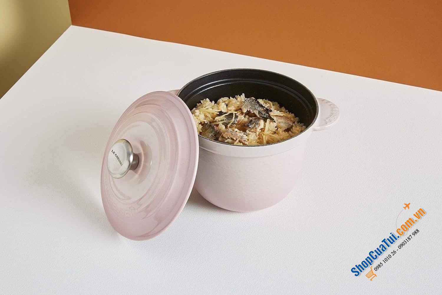 Nồi cơm Le Creuset Cocotte Every 18 màu hồng siêu xinh.