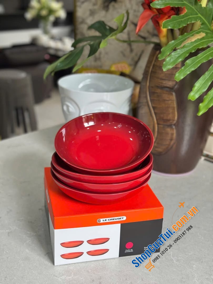 Set 4 đĩa Staub sâu lòng 22cm Màu đỏ cực xinh.