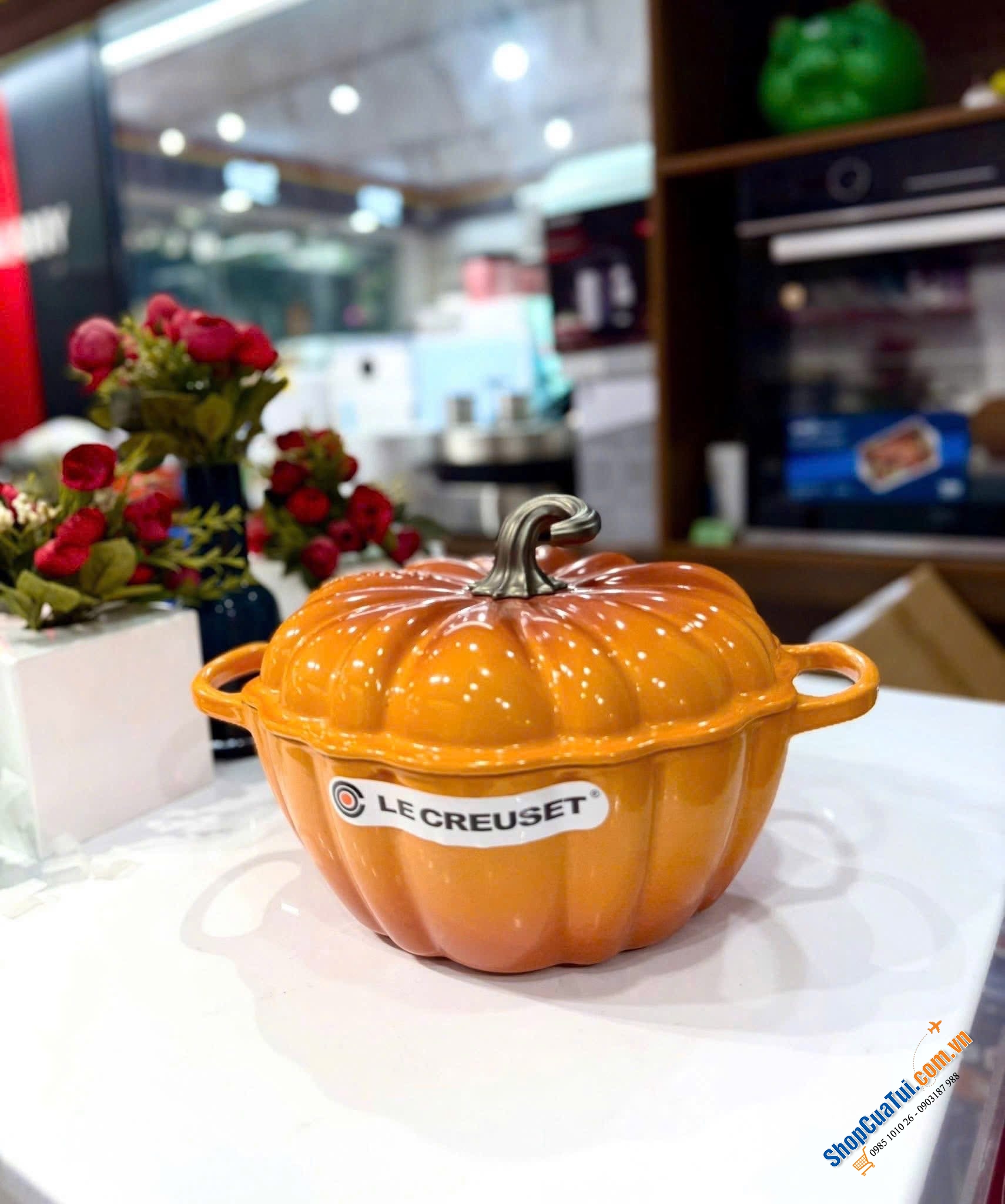 Nồi Le Creuset Phiên bản bí ngô Thyme, sea salt, đen, meringue kem, cam vàng.