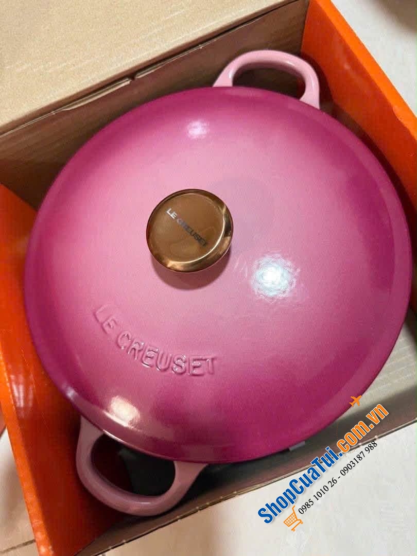 Le Creuset marmite - nồi sâu lòng size 22cm màu xanh artichaut, hồng berry và tím thuộc bộ sưu tập của hãng.