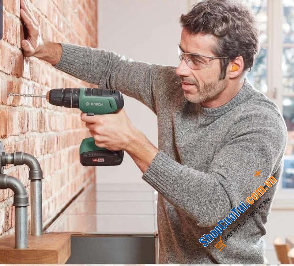 Bộ dụng cụ khoan và bắn vít BOSCH không dây UniversalDrill 18.