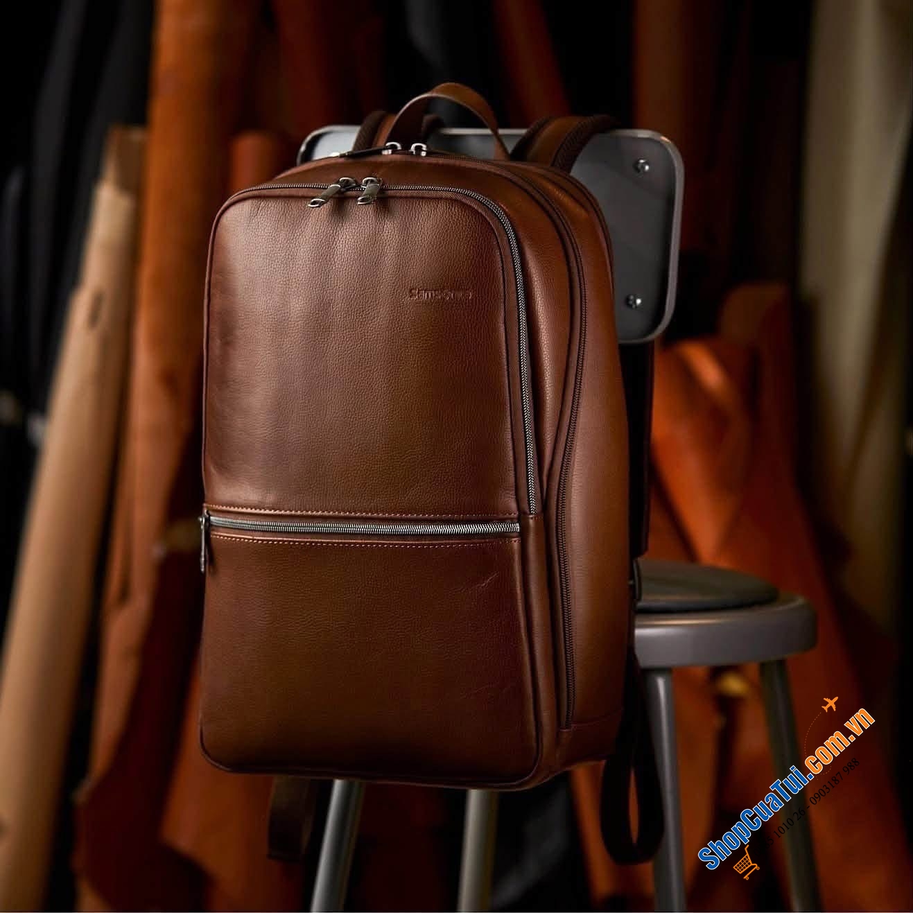 Balo da Samsonite Classic Leather Slim Backpack.