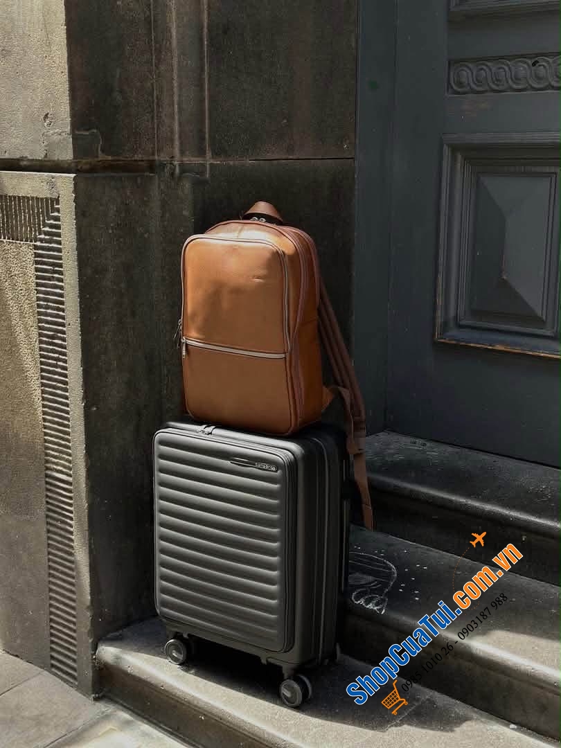Balo da Samsonite Classic Leather Slim Backpack.