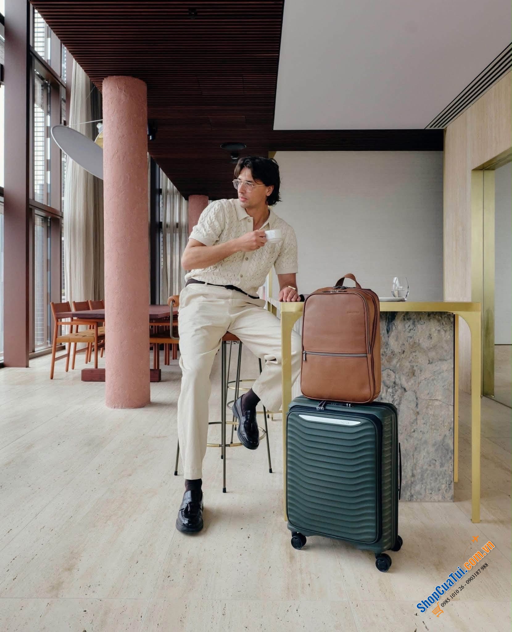 Balo da Samsonite Classic Leather Slim Backpack.