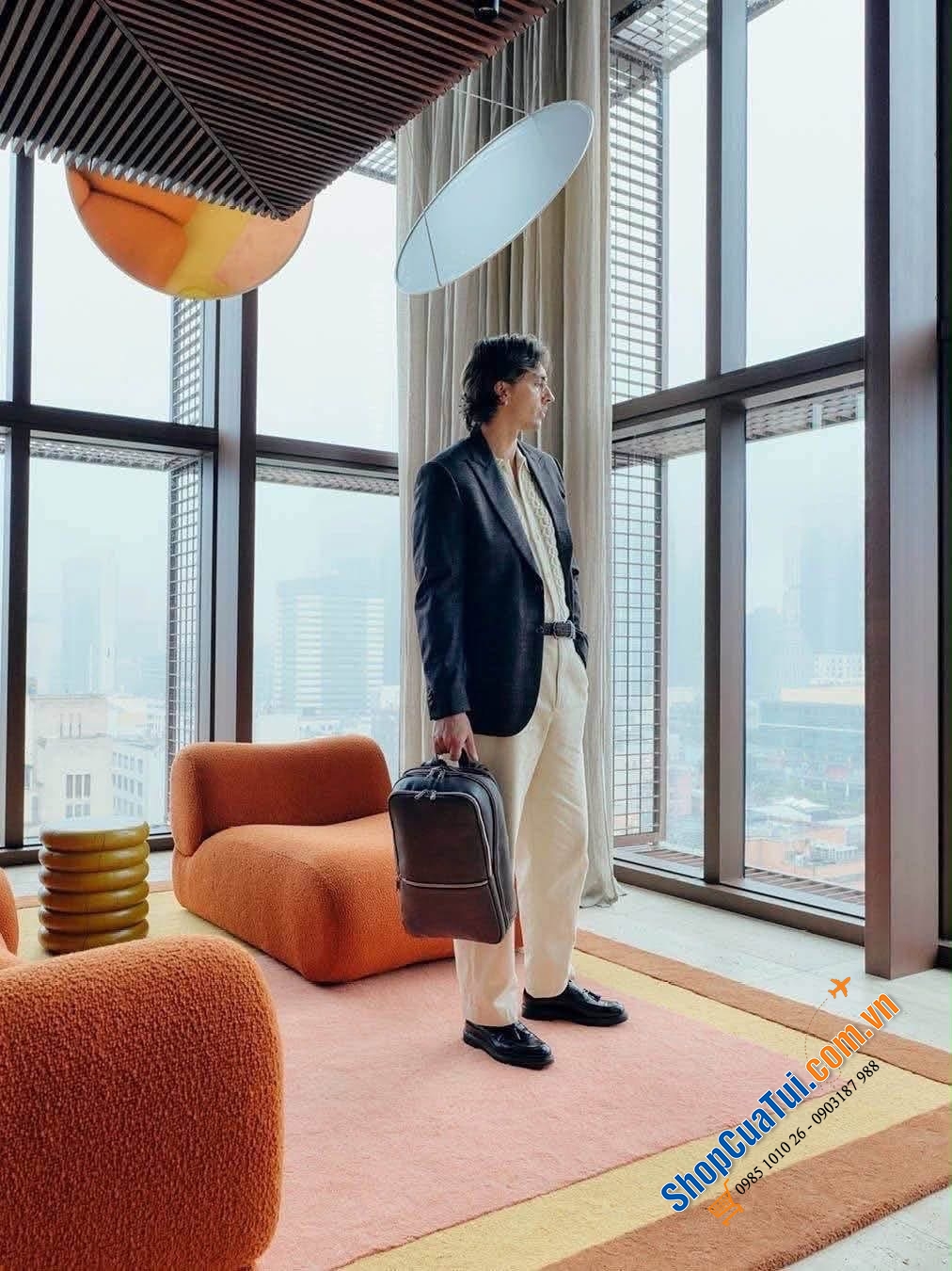 Balo da Samsonite Classic Leather Slim Backpack.