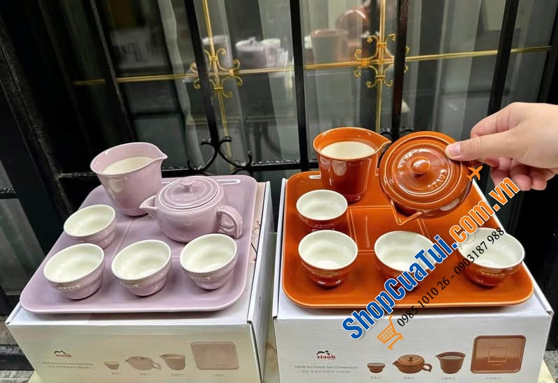 Bộ trà kèm khay Staub siêu xinh.