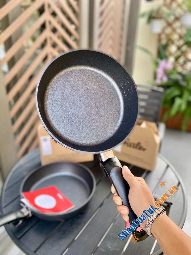 Fissler Adamant Comfort 20cm  – Chống dính siêu bền, nấu gì cũng “chuẩn ngon”!
