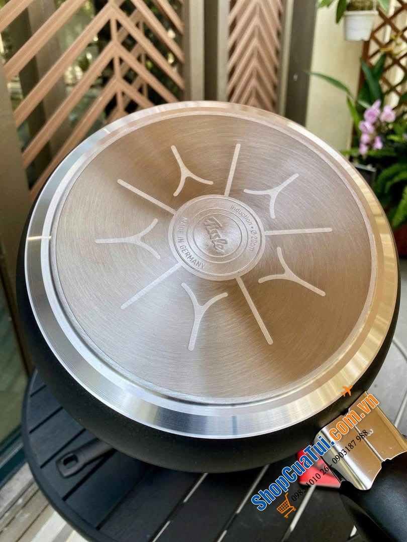 Fissler Adamant Comfort 20cm  – Chống dính siêu bền, nấu gì cũng “chuẩn ngon”!