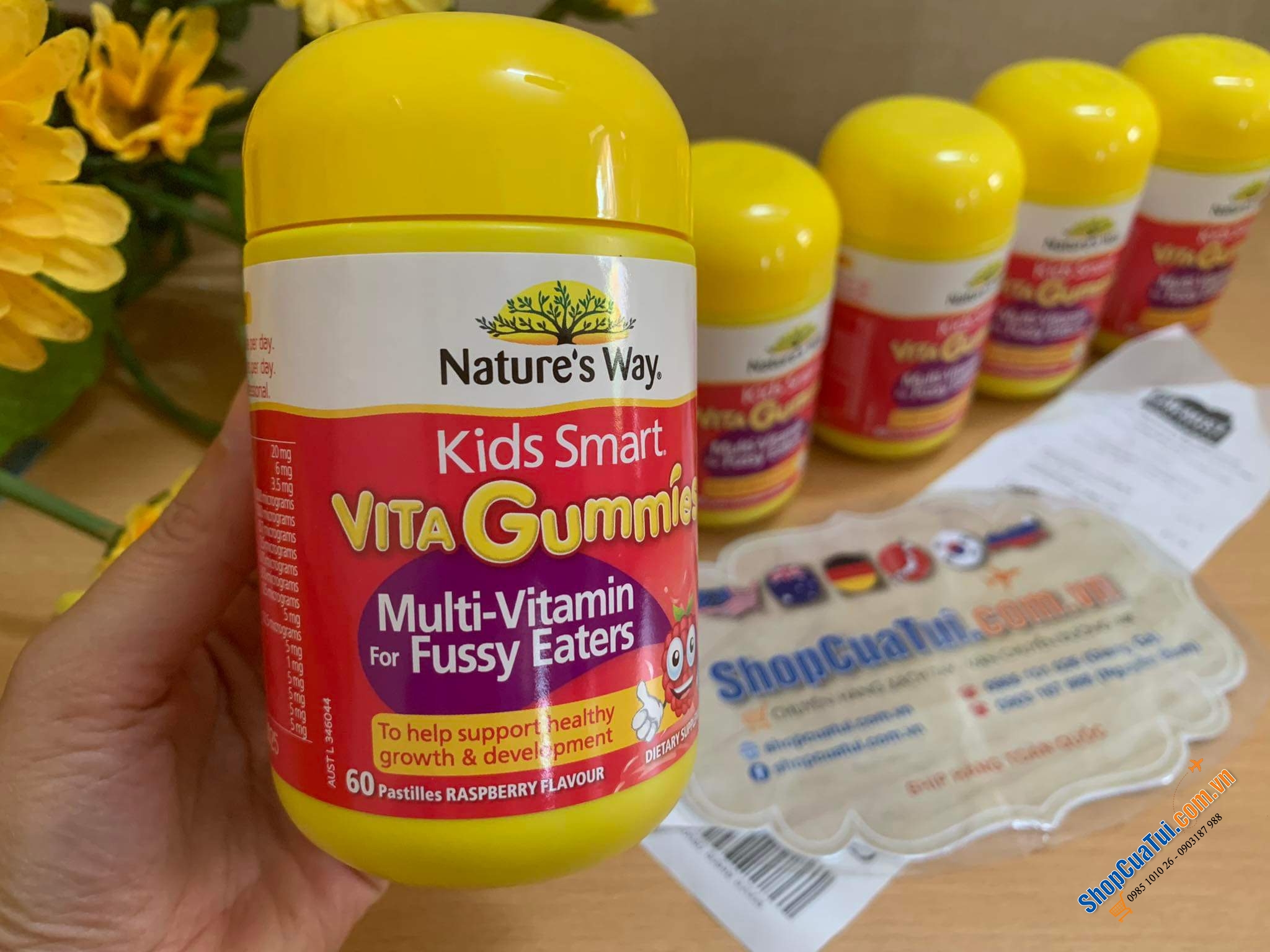 KẸO VITAMIN TỔNG HỢP CHO TRẺ BIẾNG ĂN KIDS SMART VITA GUMMIES MULTI VITAMIN FOR FUSSY EATERS 60 VIÊN ÚC - giúp bổ sung đầy đủ lượng vitamin cần thiết cho trẻ em, nhất là những bé bị kén ăn