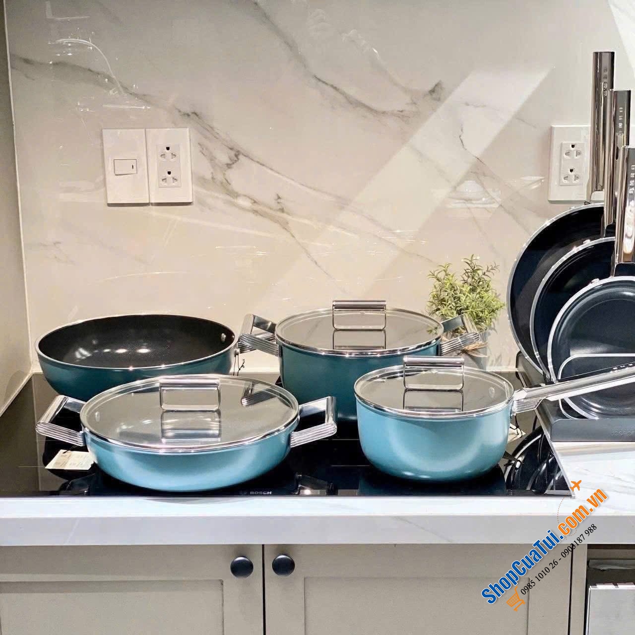 Nồi, Chảo SMEG xanh ngọc màu mới siêu đẹp và công nghệ chống dính mới.