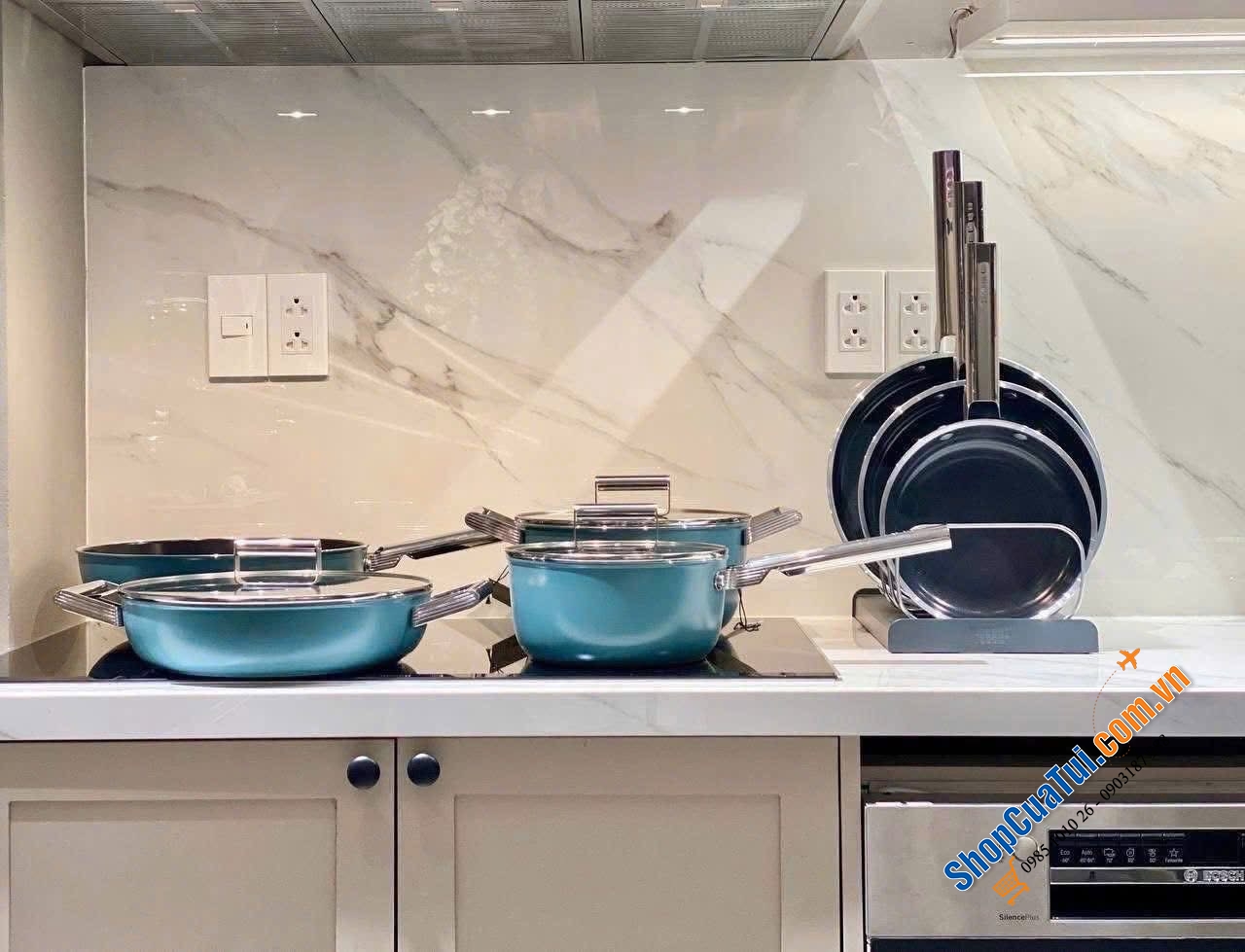 Nồi, Chảo SMEG xanh ngọc màu mới siêu đẹp và công nghệ chống dính mới.
