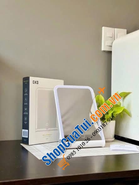 GƯƠNG TRANG ĐIỂM EKO IMIRA - Makeup đẹp hơn nhiều khi có ánh sáng chuẩn.