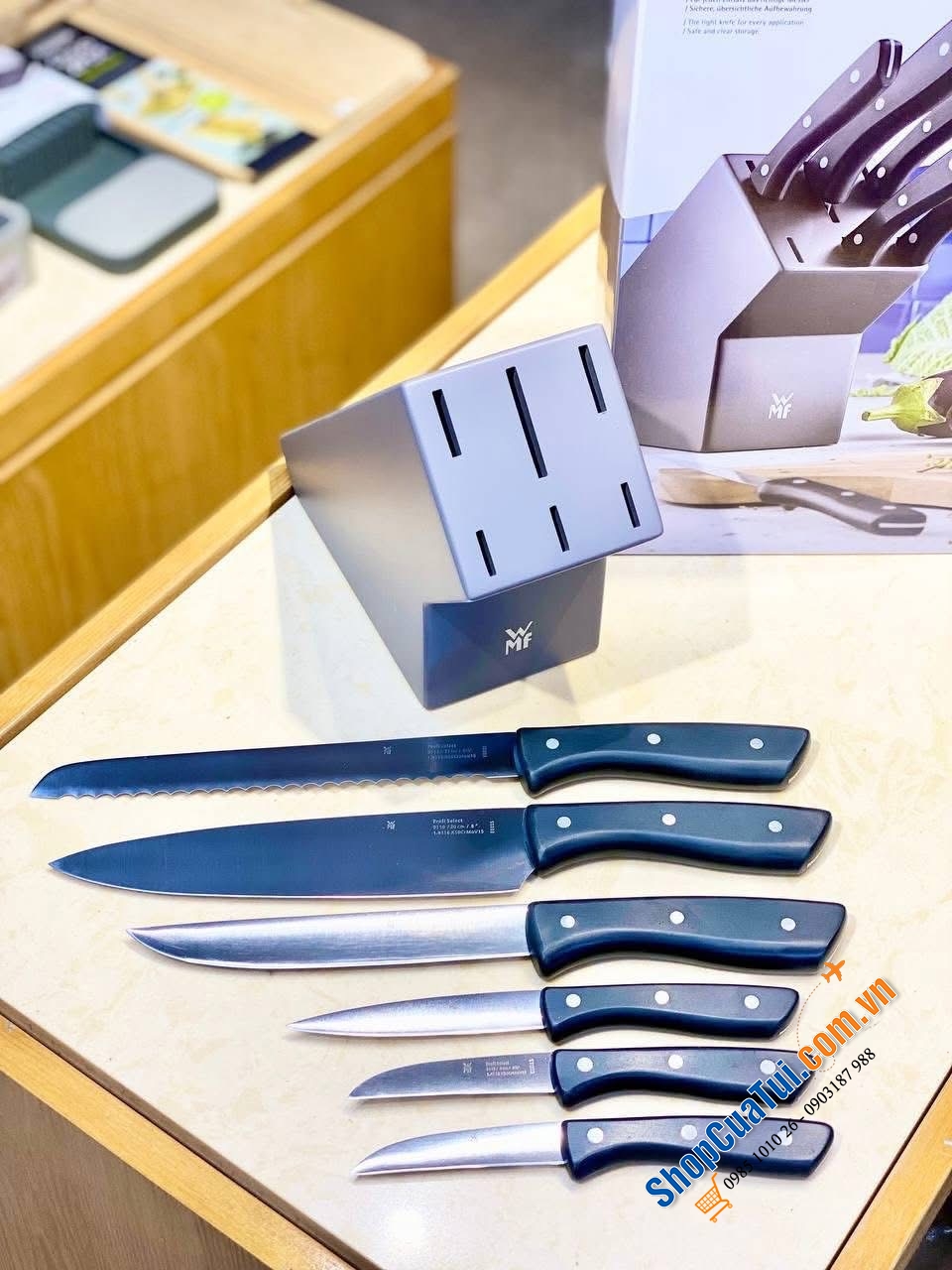 Nấu ăn chuyên nghiệp như nhà hàng nhờ bộ dao WMF Knife Block With Knife Set 7 Pieces.