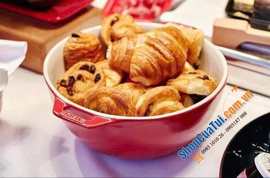 Bát tô Staub 2 quai màu đỏ size 18 &25cm.