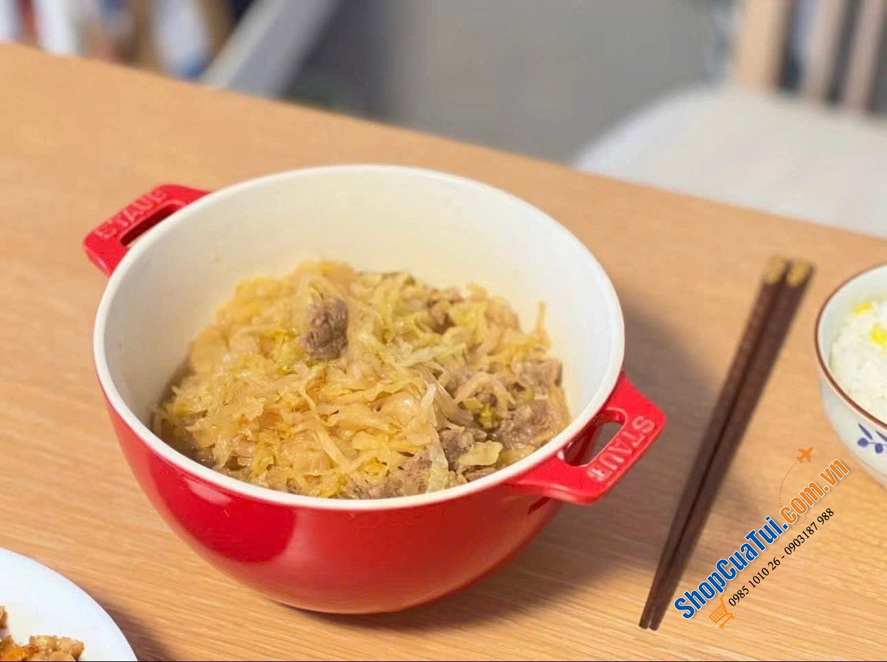 Bát tô Staub 2 quai màu đỏ size 18 &25cm.