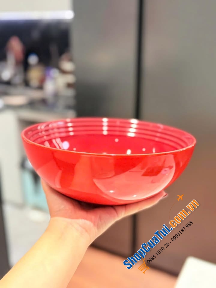 Bát Le creuset 2.2L 24cm màu đỏ.
