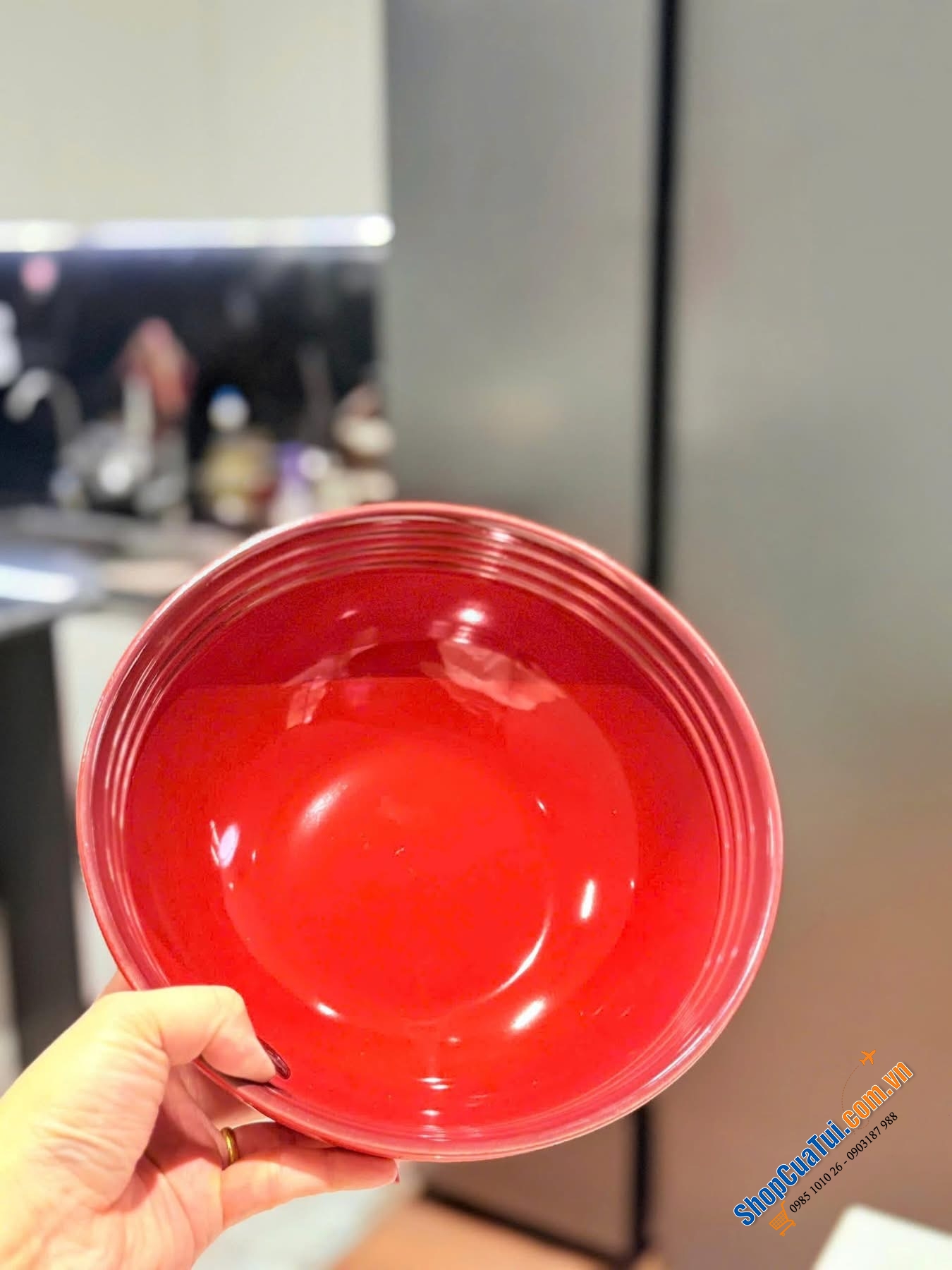 Bát Le creuset 2.2L 24cm màu đỏ.