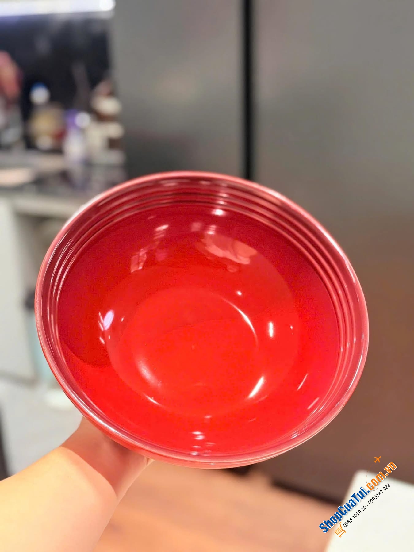 Bát Le creuset 2.2L 24cm màu đỏ.