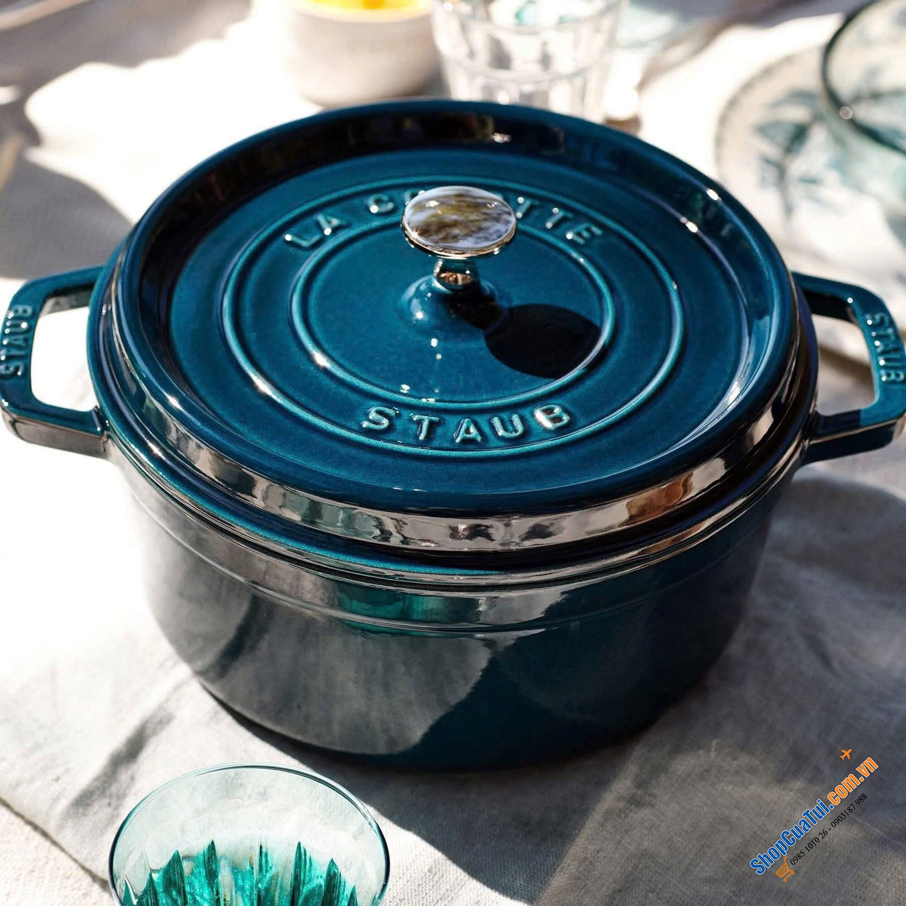 Nồi gang Staub Lamer sắc xanh cổ vịt size 22-24-26cm.