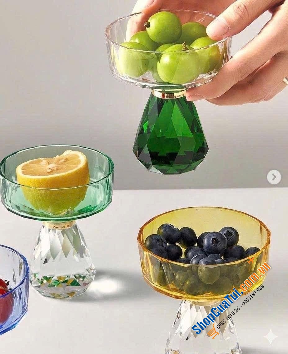 Set 6 ly kem pha lê sắc màu kèm thìa cao cấp.