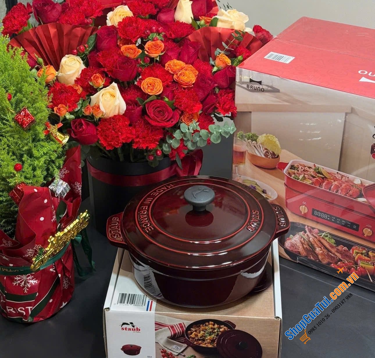 Bộ nồi kèm xửng hấp STAUB size 24cm đỏ mận.