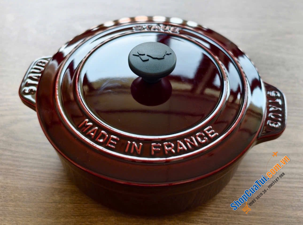 Bộ nồi kèm xửng hấp STAUB size 24cm đỏ mận.