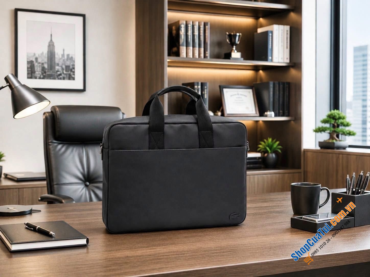 Cặp laptop Lacoste chính hãng.